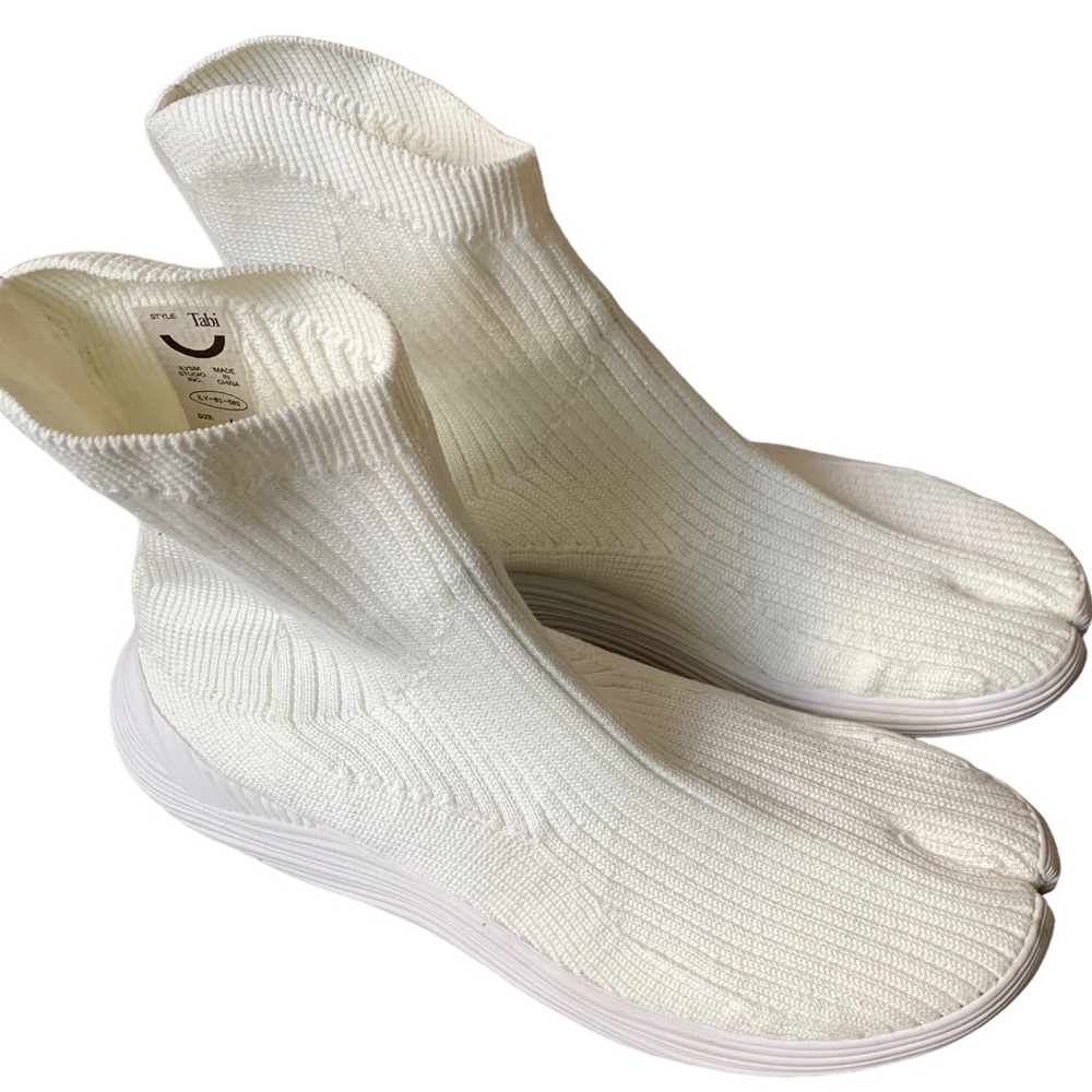 ILYSM Tabi unisex sneakers white